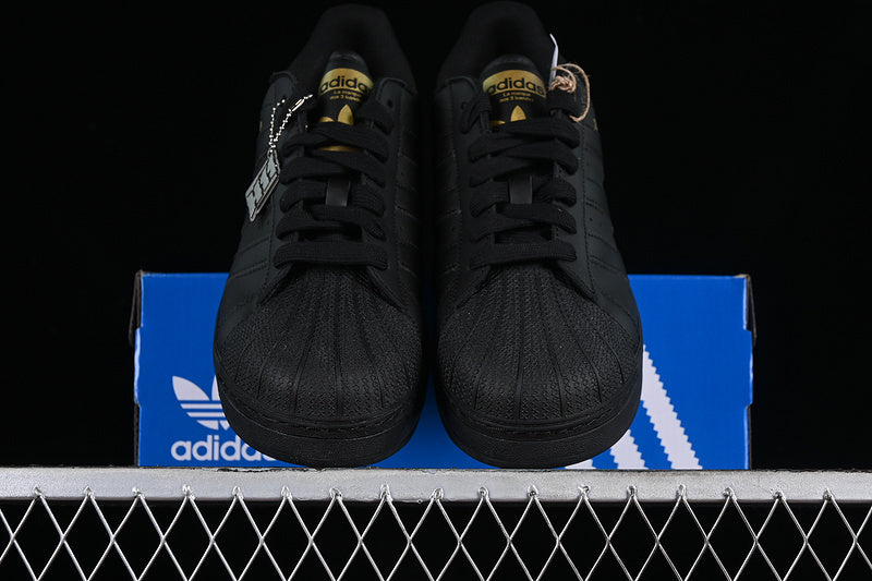 Superstar full black gold