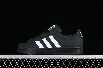 Superstar basic black white