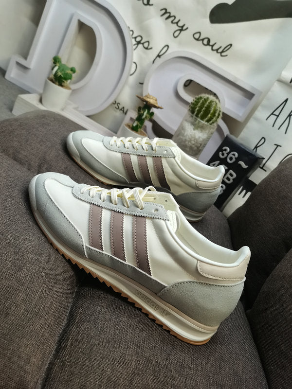 SL 72 white beige