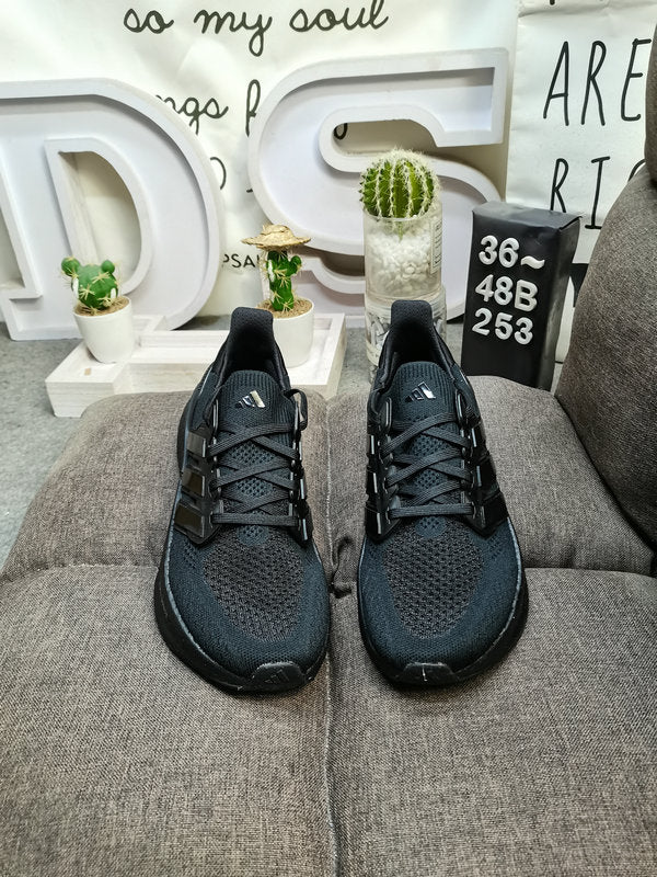 UltraBoost 5 black
