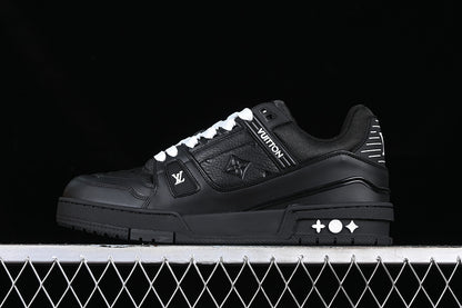 LV trainer black white