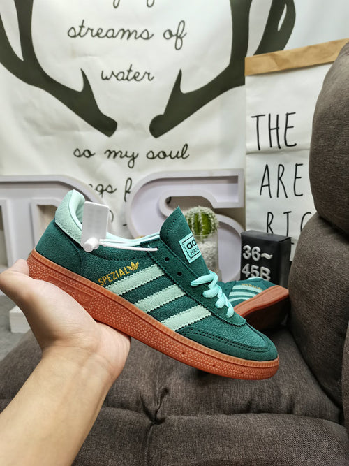 Spezial collegiate green