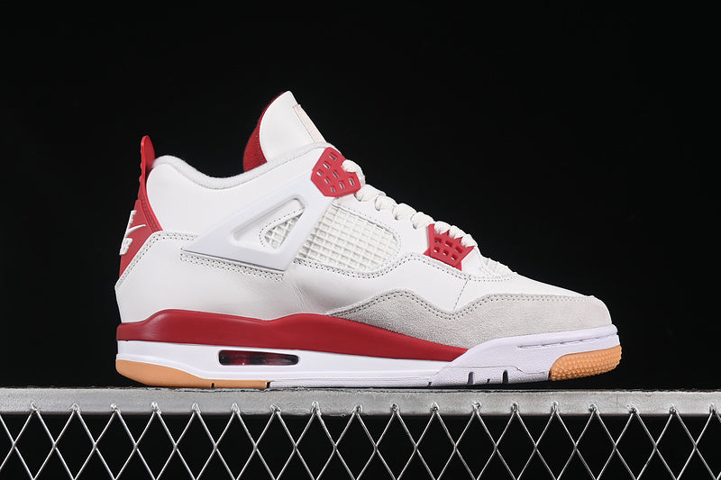 Jordan 4 SB vaysity red
