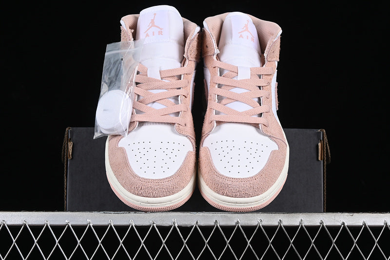 Jordan 1 Mid legend pink