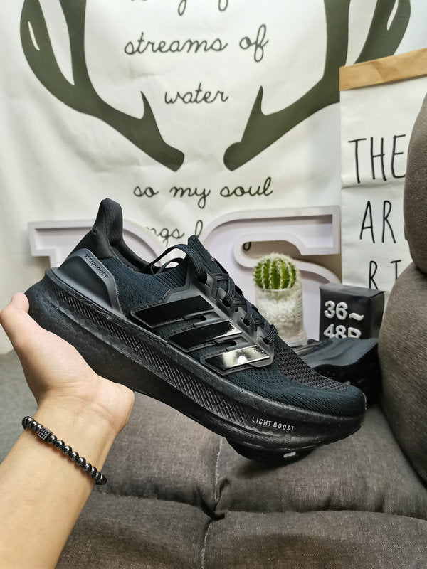 UltraBoost 5 black