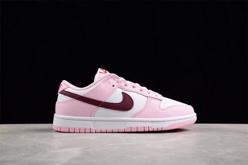 Dunk Low pink burgundy