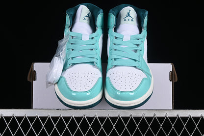Jordan 1 Mid bleached turquoise