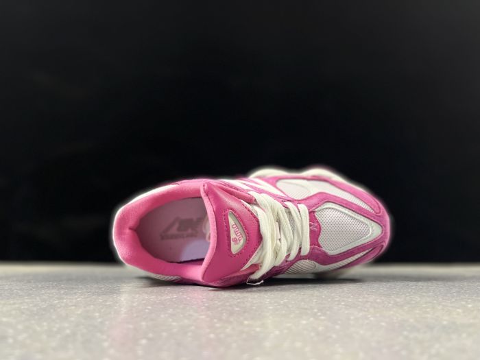 New Balance 9060 fuchsia