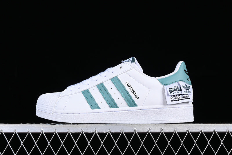 Superstar white emerald
