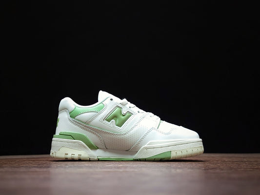 New Balance 550 white pistachio